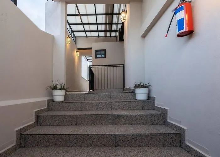 3ph Amazing 2bdrm 2bath Private Terrace Fits 10